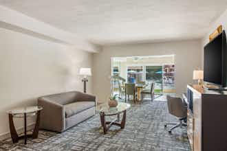 Hotel Crowne Plaza San Diego Mission Valley photo 2