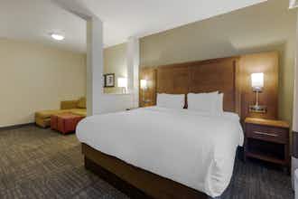 Hotel Comfort Suites Loveland photo 1