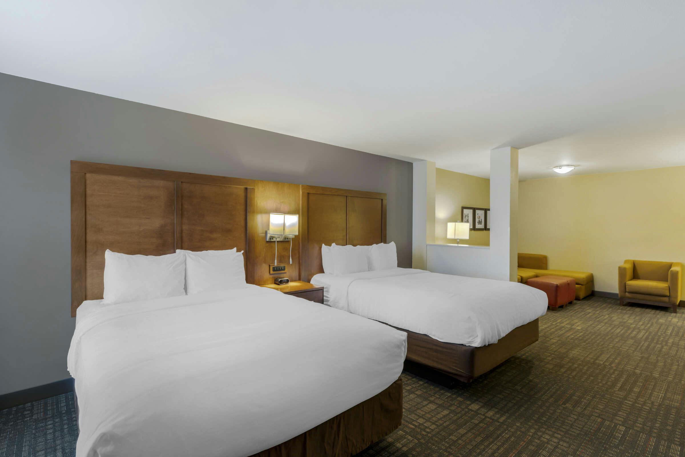 Hotel Comfort Suites Loveland photo 3