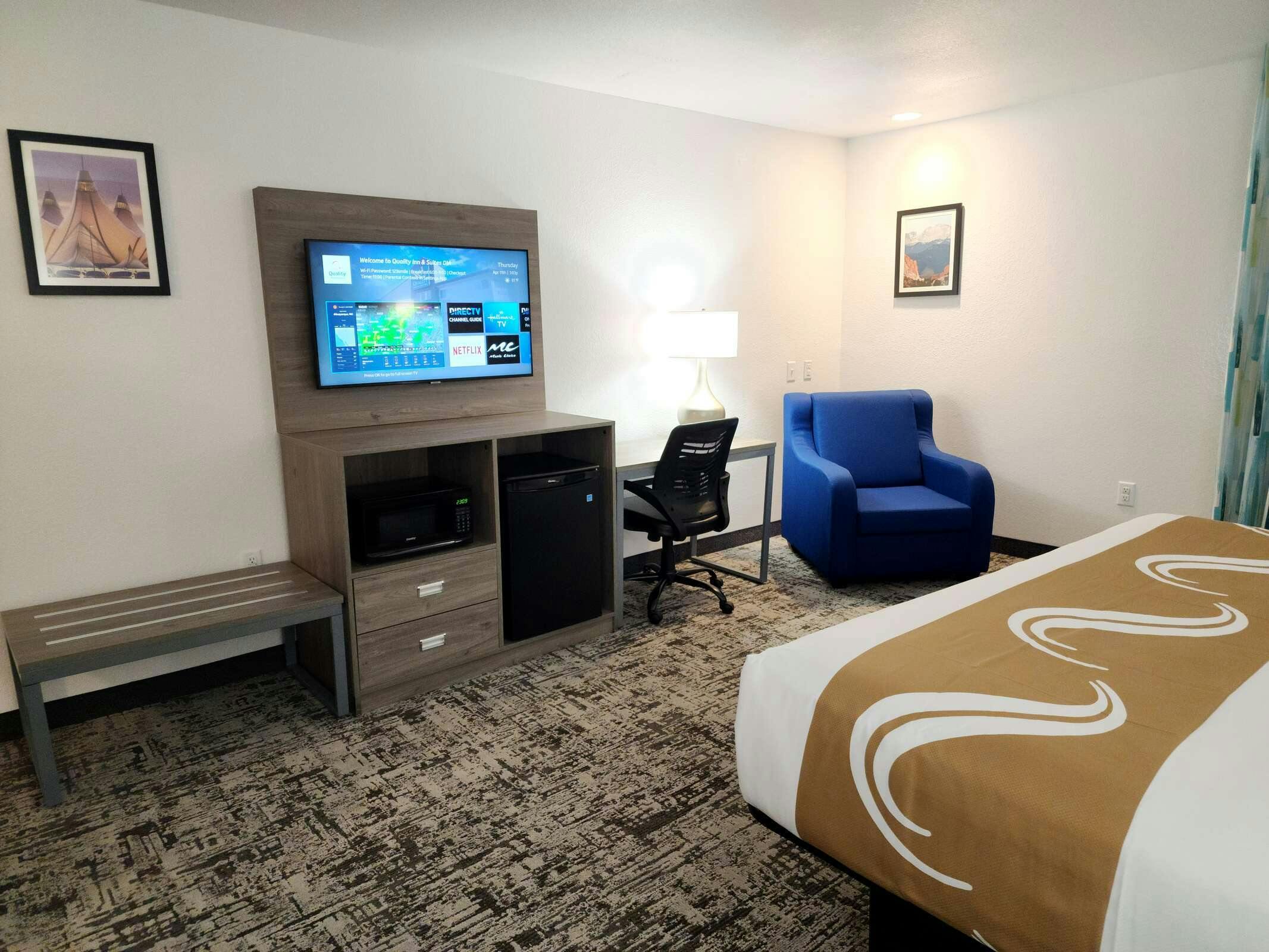 Hotel Quality Inn & Suites Denver International Airport photo 1