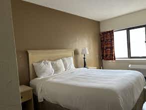 Hotel Hilltop Inn & Suites photo 4