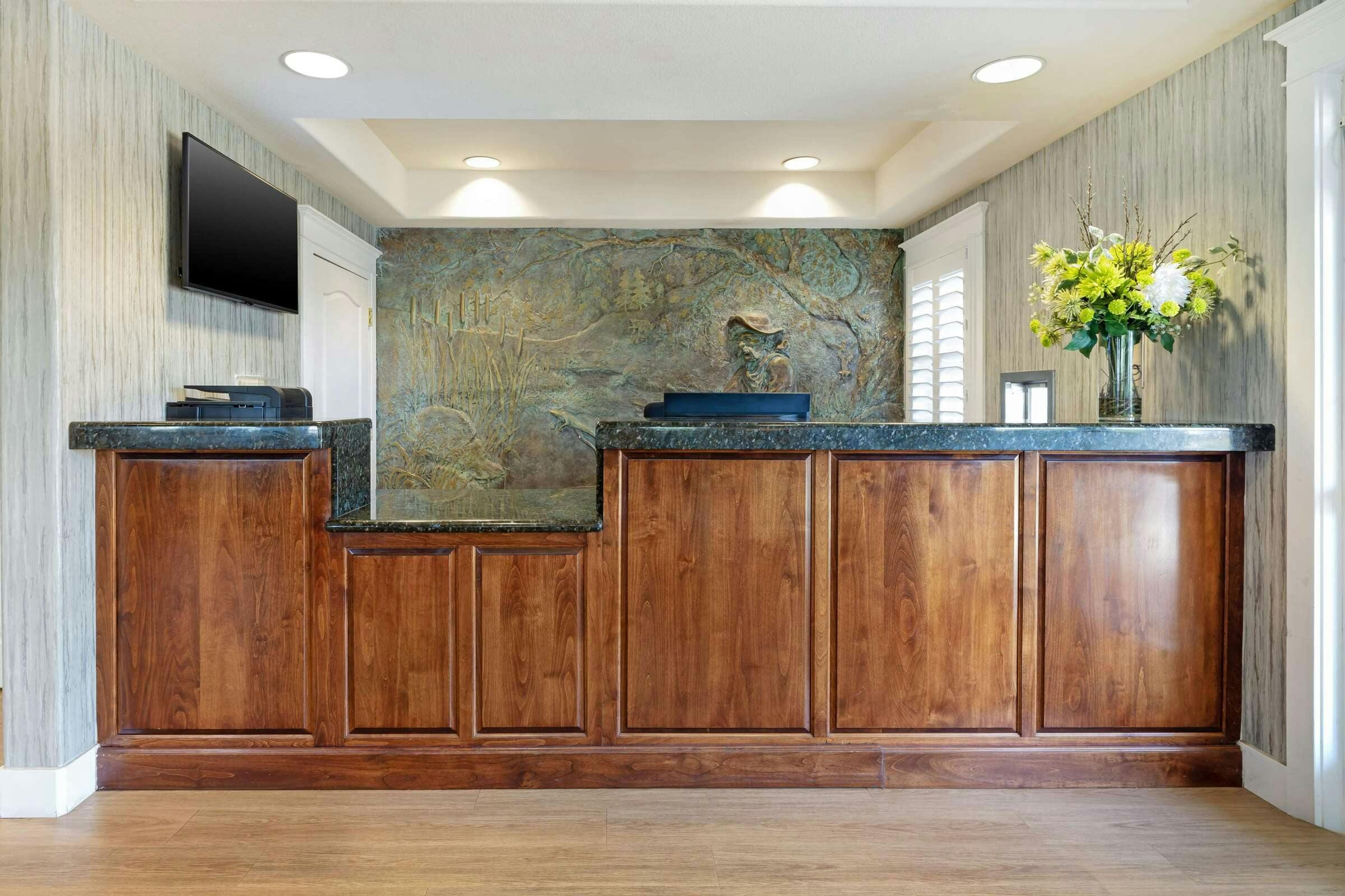 Hotel Best Western Cedar Inn & Suites photo 4