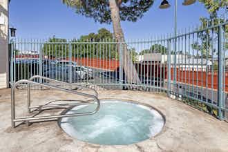 Hotel Best Western Cedar Inn & Suites photo 5