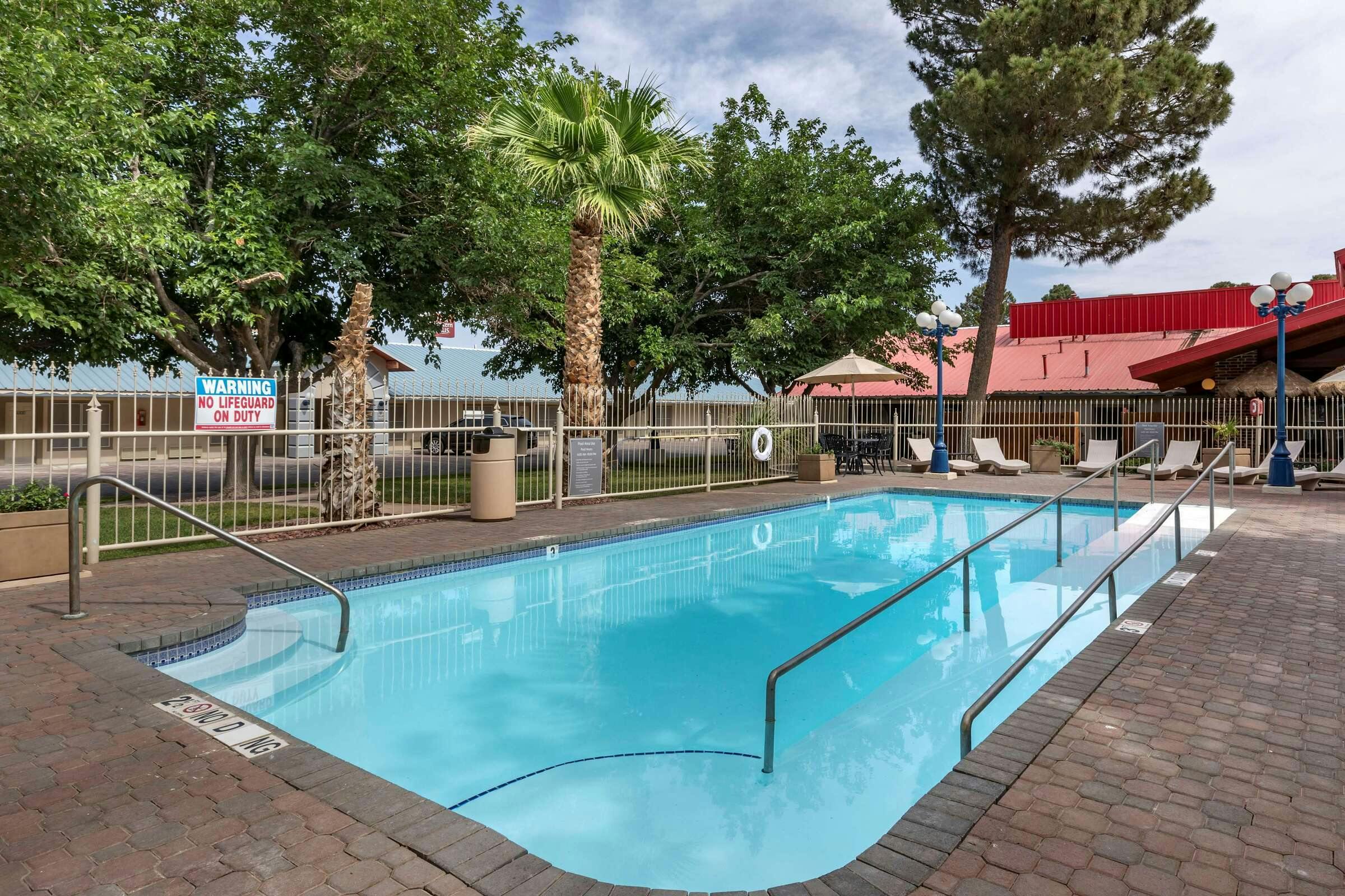 Hotel Best Western Swiss Clock Inn photo 3