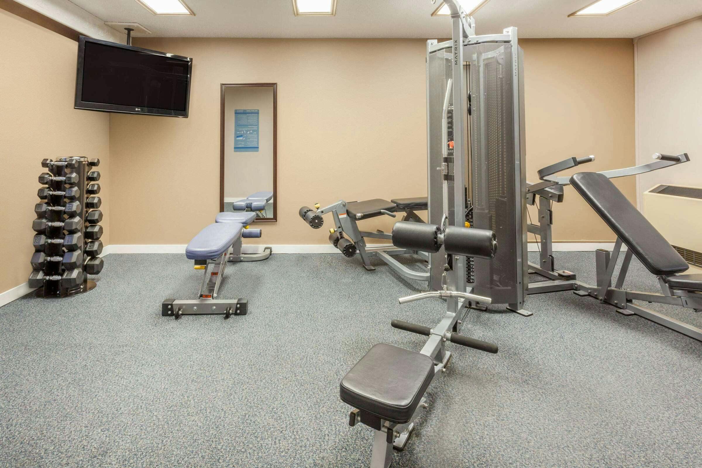 Hotel Baymont Inn Suites Red Deer photo 2