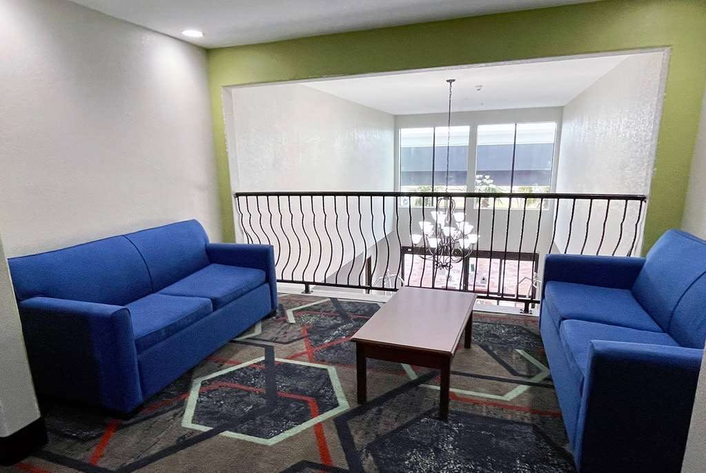 Hotel Hawthorn College Station South photo 3