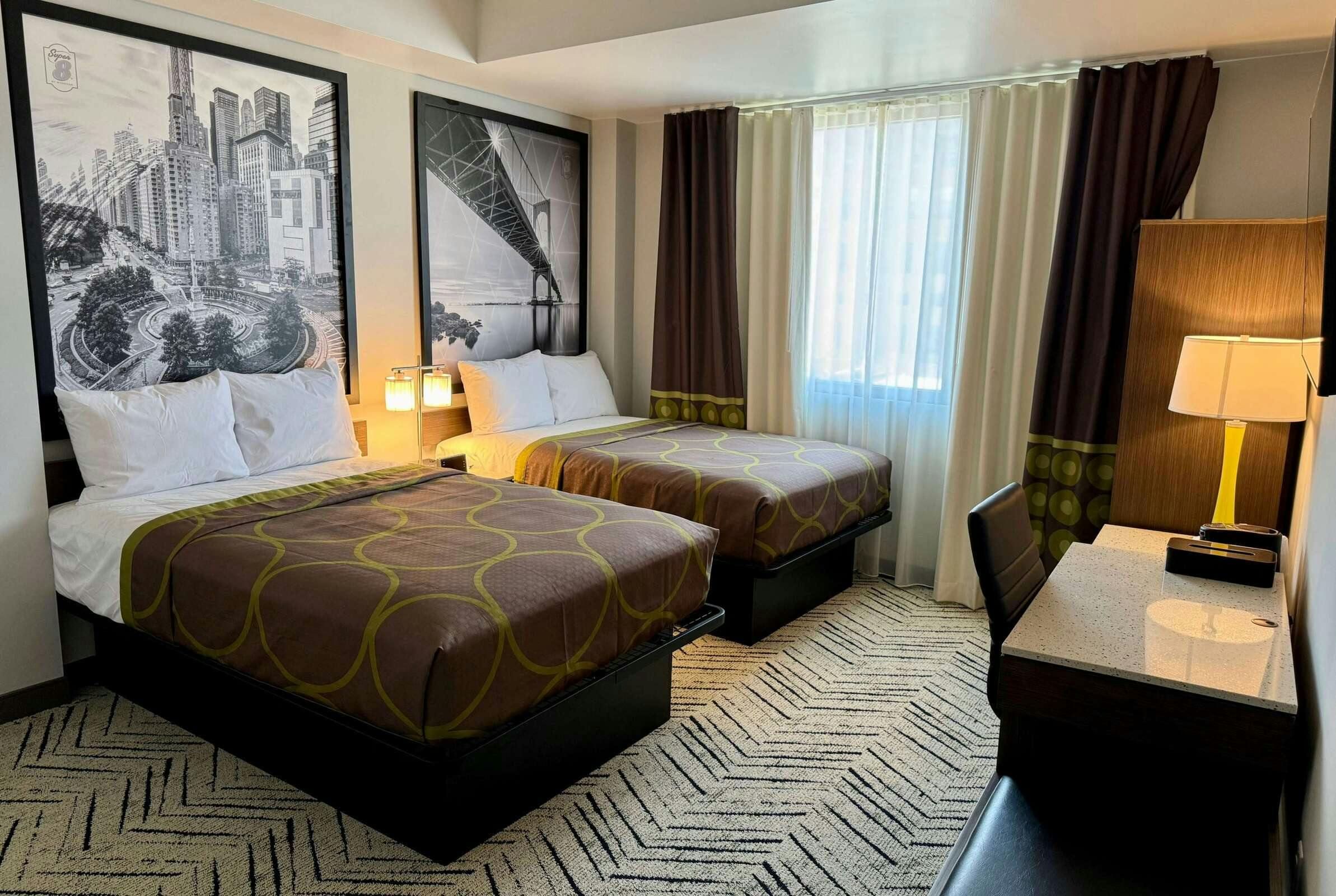 Hotel Super 8 by Wyndham Bronx Near Stadium photo 4