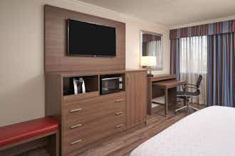 Hotel Wyndham Columbia MO photo 4