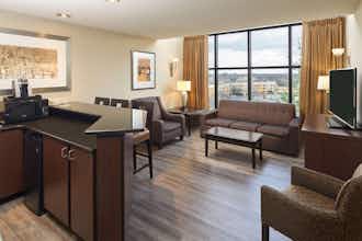 Hotel Wyndham Columbia MO photo 5