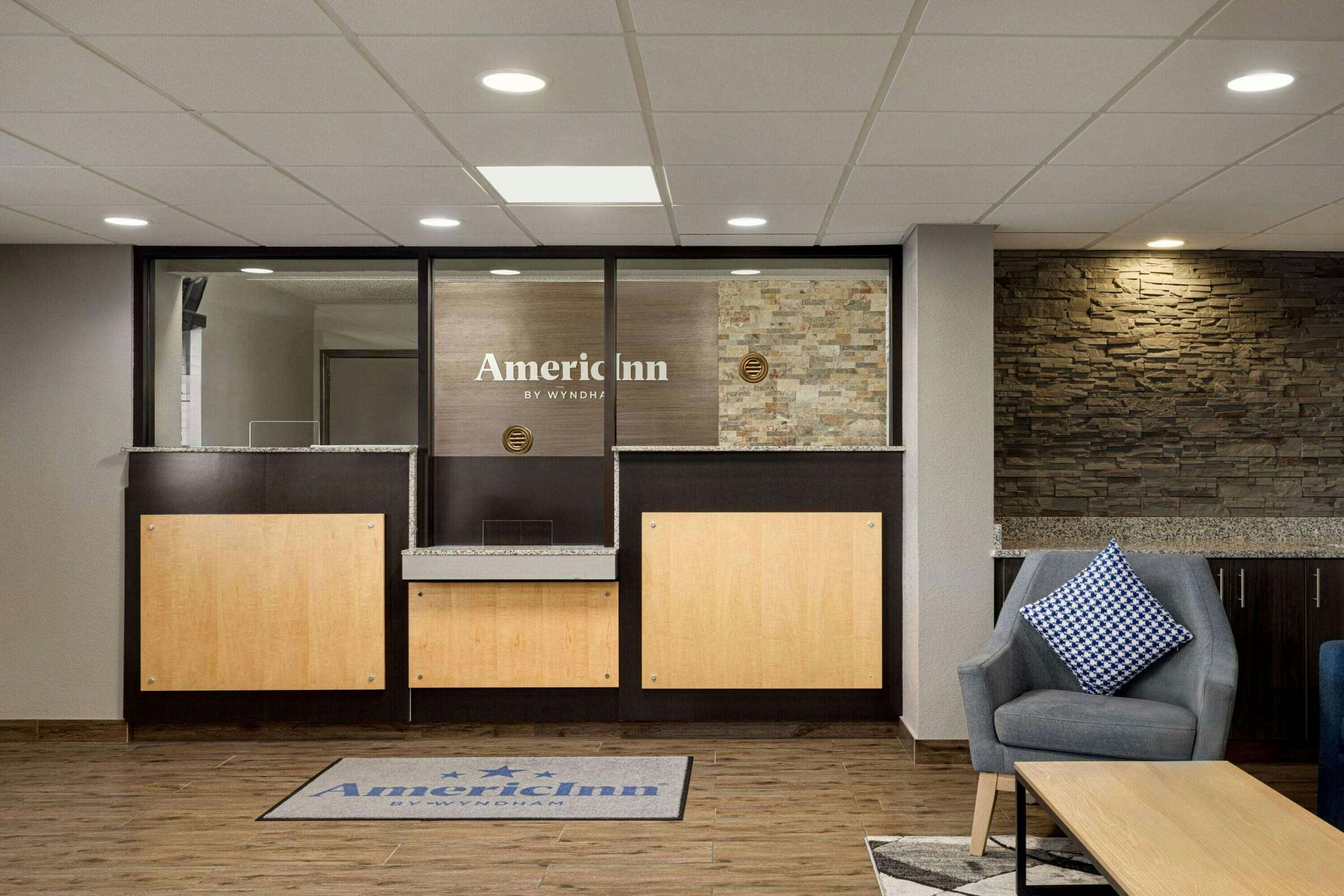 Hotel AmericInn by Wyndham Madison WI photo 4
