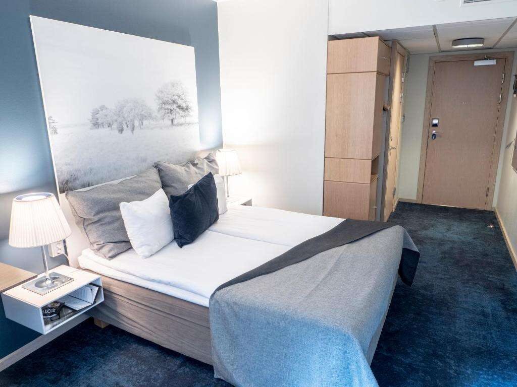 Hotel Clarion Hotel Sign photo 1