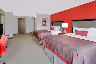 Hotel Ramada Marquette photo 3