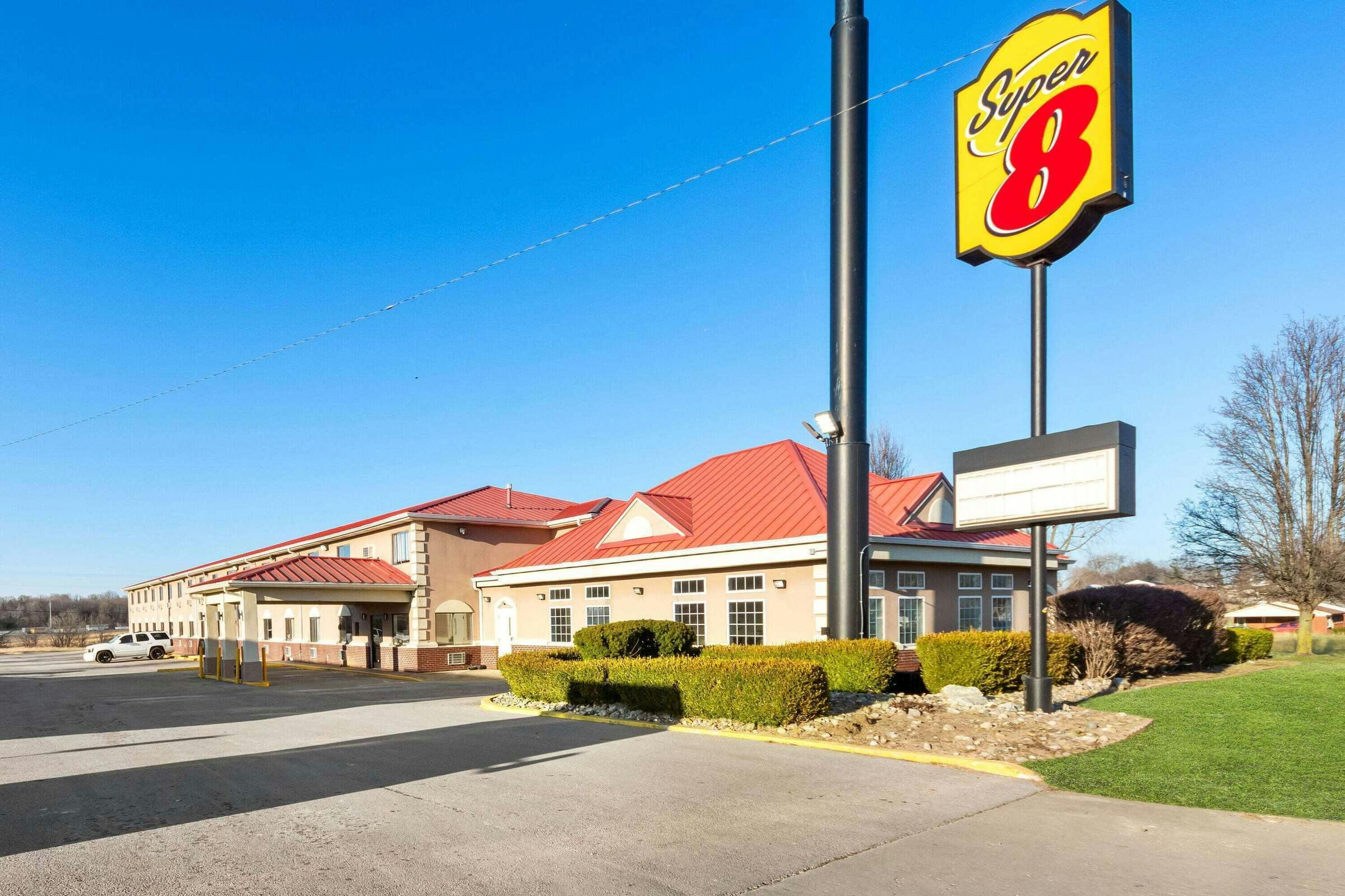 Hotel Super 8 Elizabethtown KY photo 1