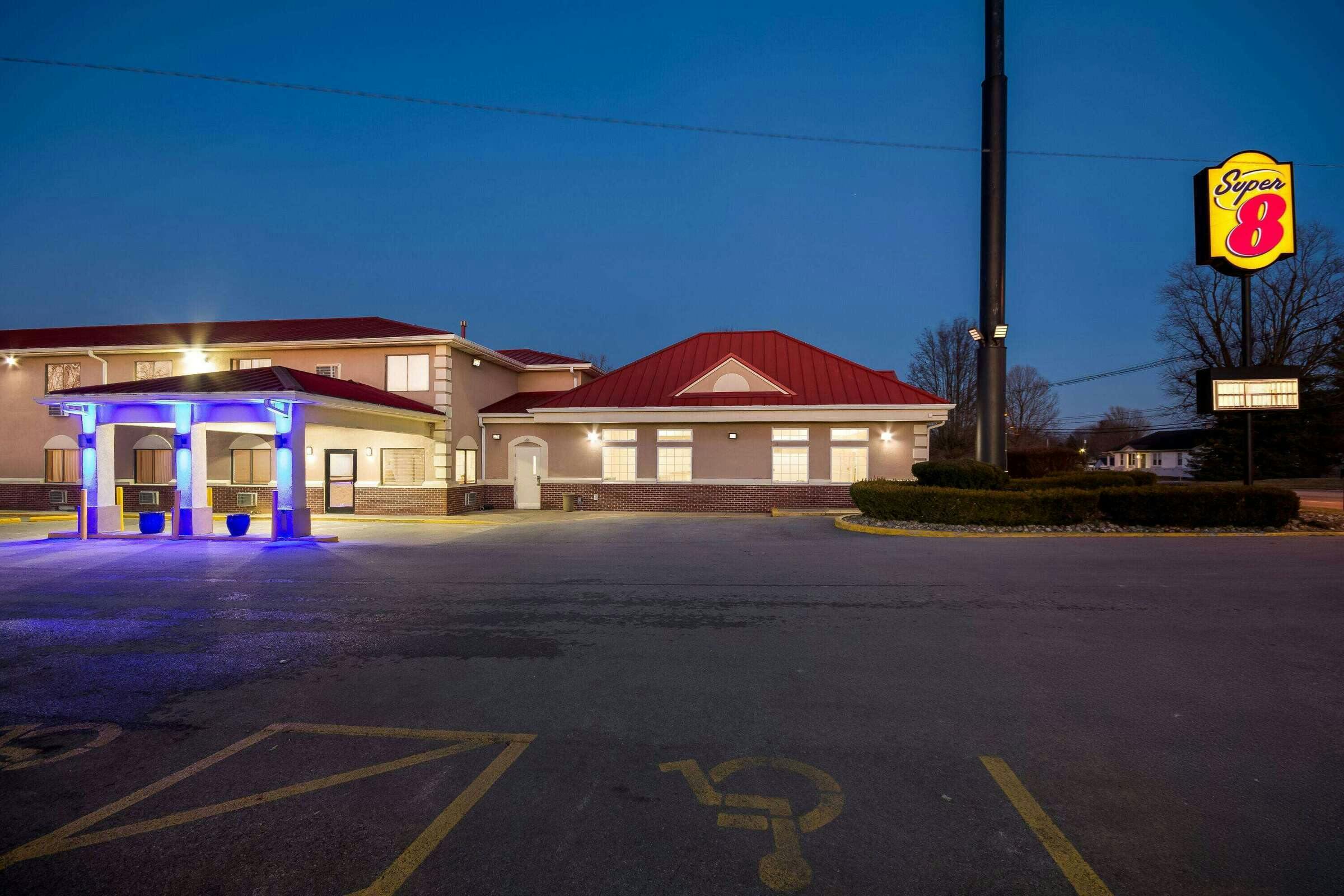 Hotel Super 8 Elizabethtown KY photo 3
