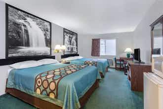 Hotel Super 8 Reedsburg photo 4