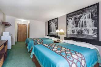 Hotel Super 8 Reedsburg photo 5