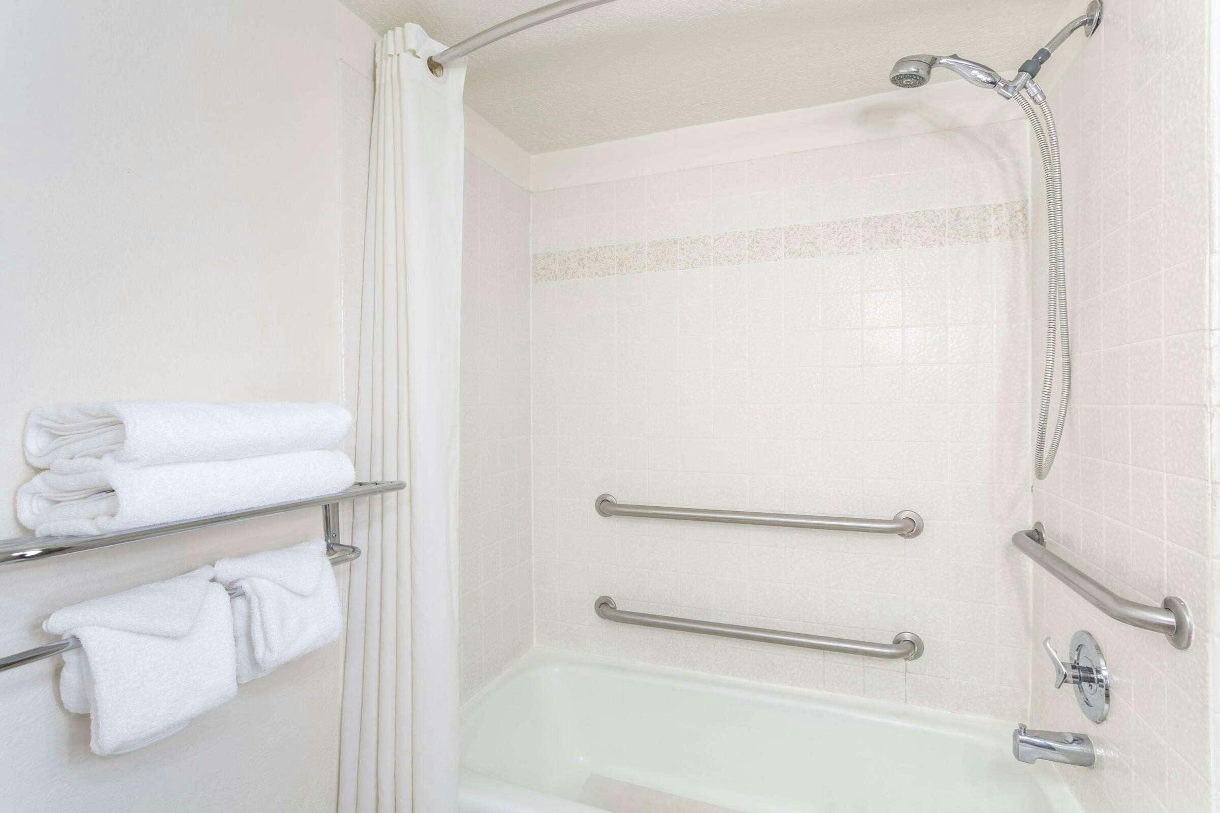 Hotel Super 8 by Wyndham Salina/Scenic Hills Area photo 5