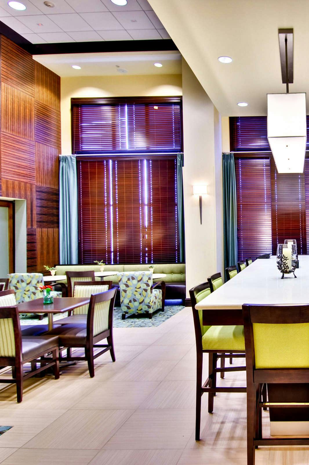 Hotel Hampton Inn and Suites West Sacramento photo 5