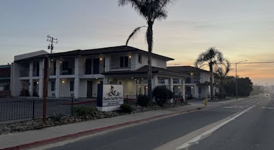 Dune Surfer Inn