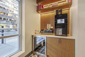 Hotel The Quincy, an Ascend Collection Hotel photo 1