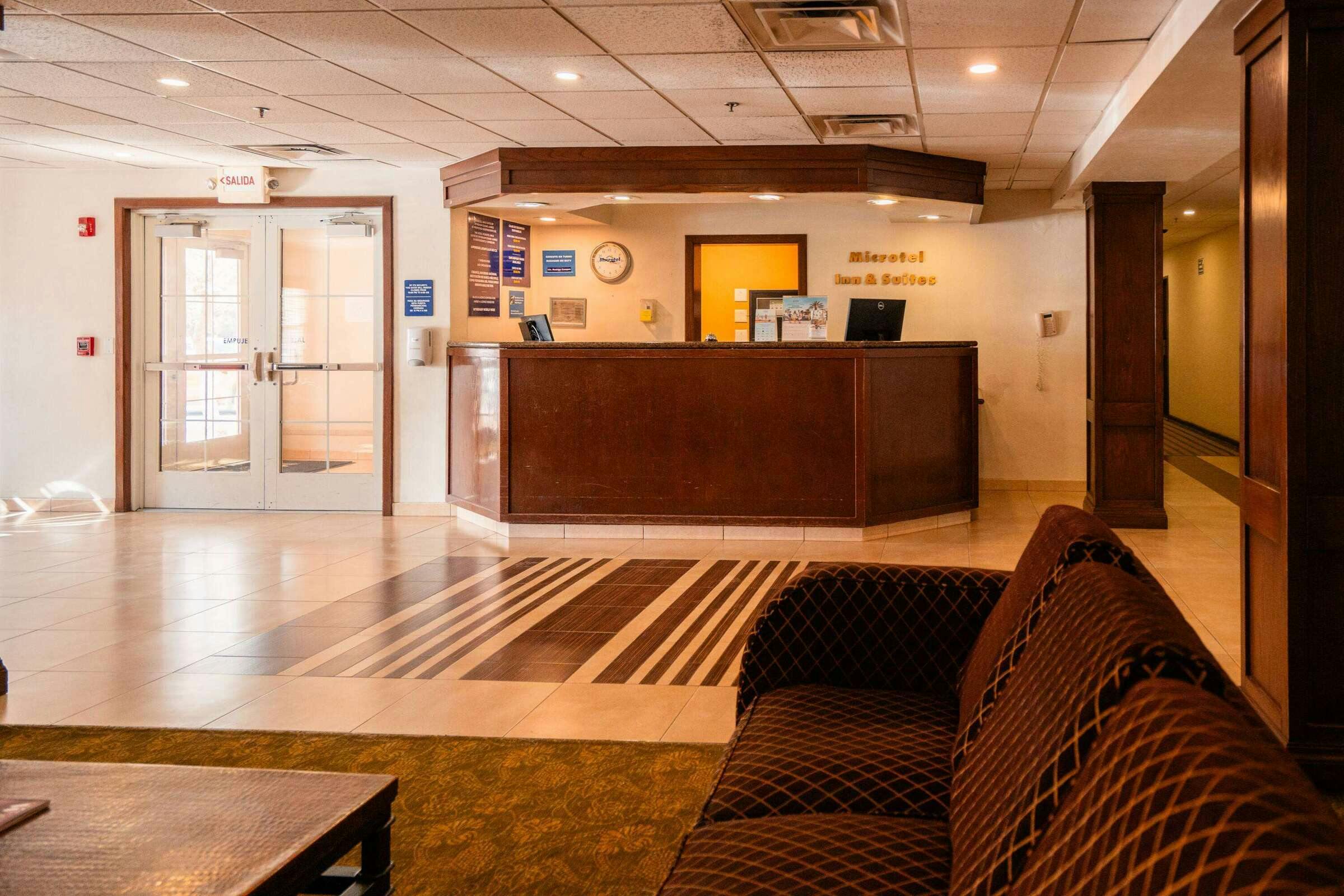 Hotel Microtel by WY Ciudad Juarez photo 2