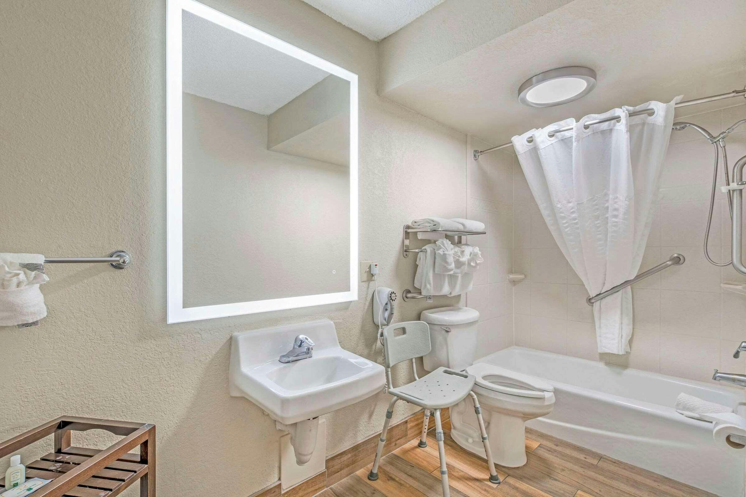 Hotel Quality Inn Daytona Speedway I-95 photo 3