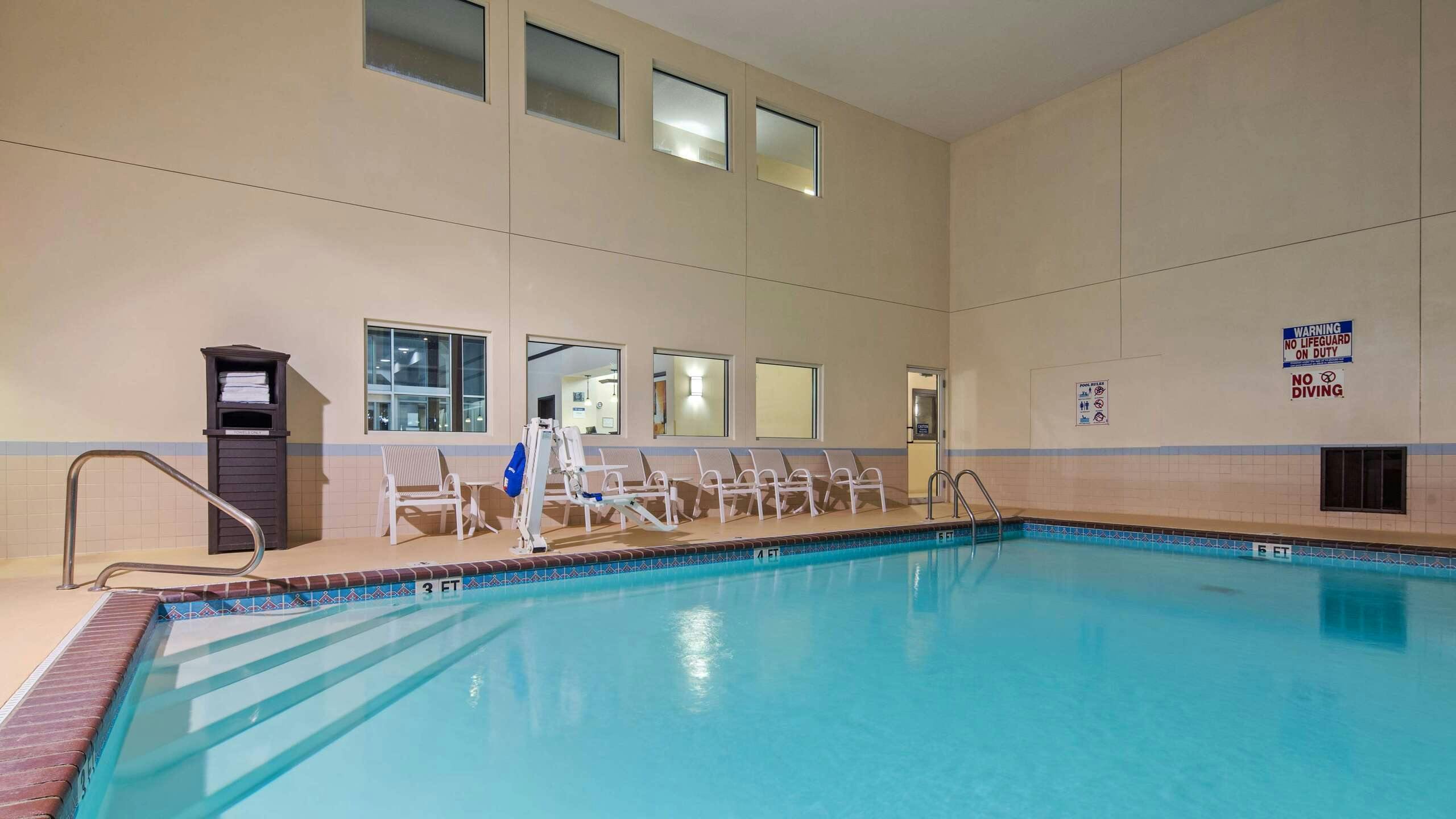 Hotel Best Western Plus Gas City photo 2