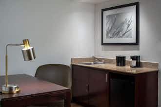 Hotel SpringHill Suites Fort Lauderdale Airport photo 3