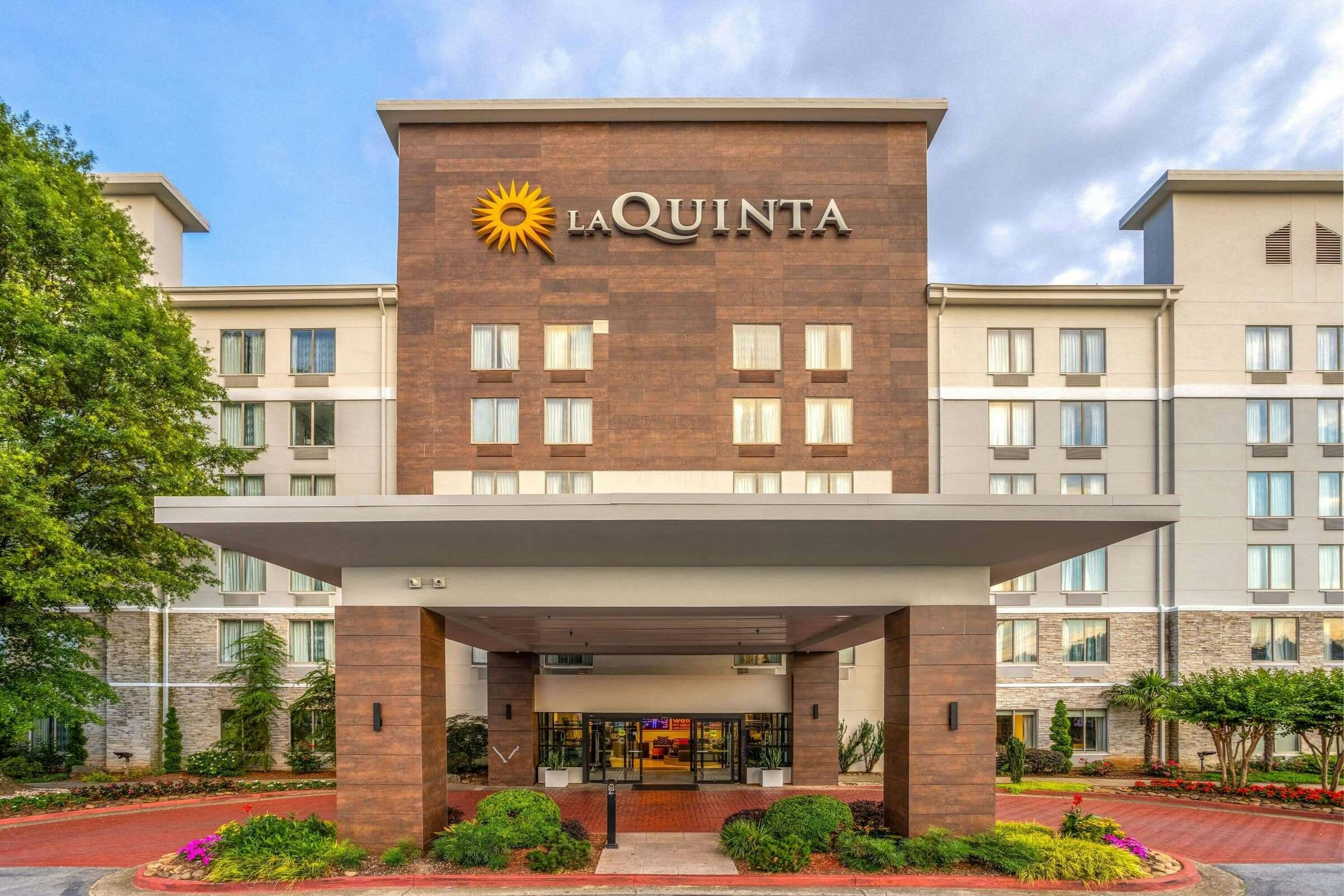 La Quinta Inn & Suites by Wyndham Atlanta Airport North