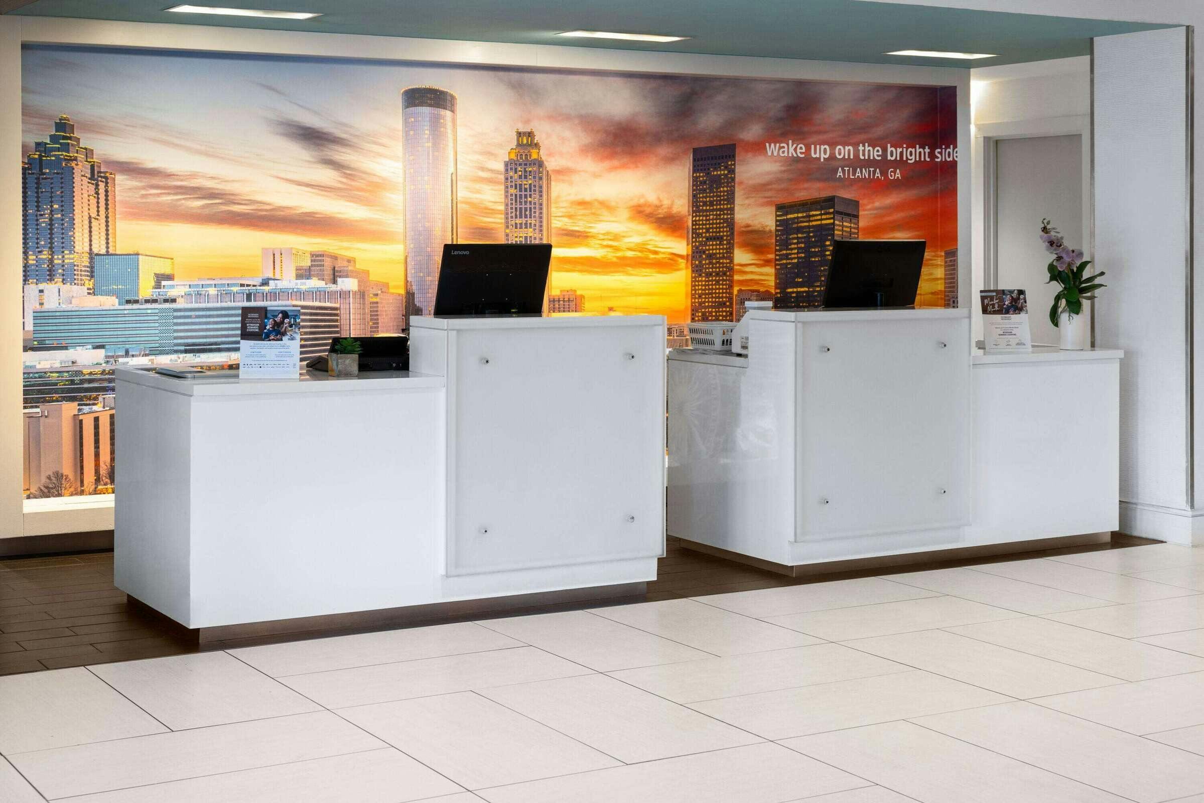 Hotel La Quinta Inn & Suites by Wyndham Atlanta Airport North photo 3