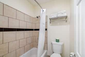 Hotel Howard Johnson San Diego Chula photo 5