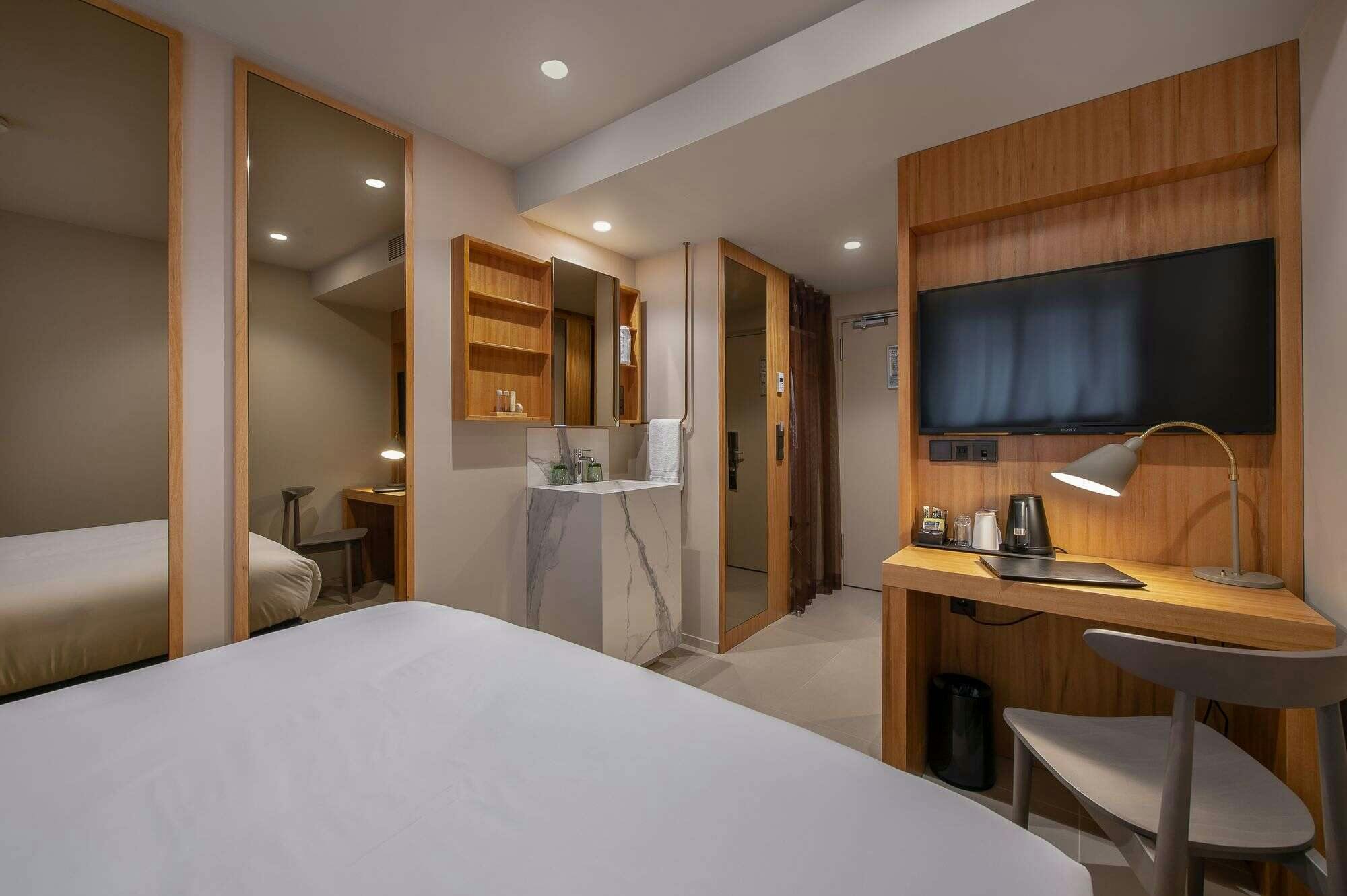 Hotel 9Hotel Paquis photo 1