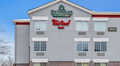 HomeTowne Studios Southfield