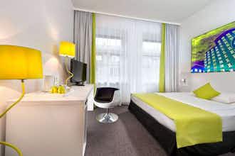 Hotel Wyndham Garden Duesseldorf City Centre Koenigsallee photo 5