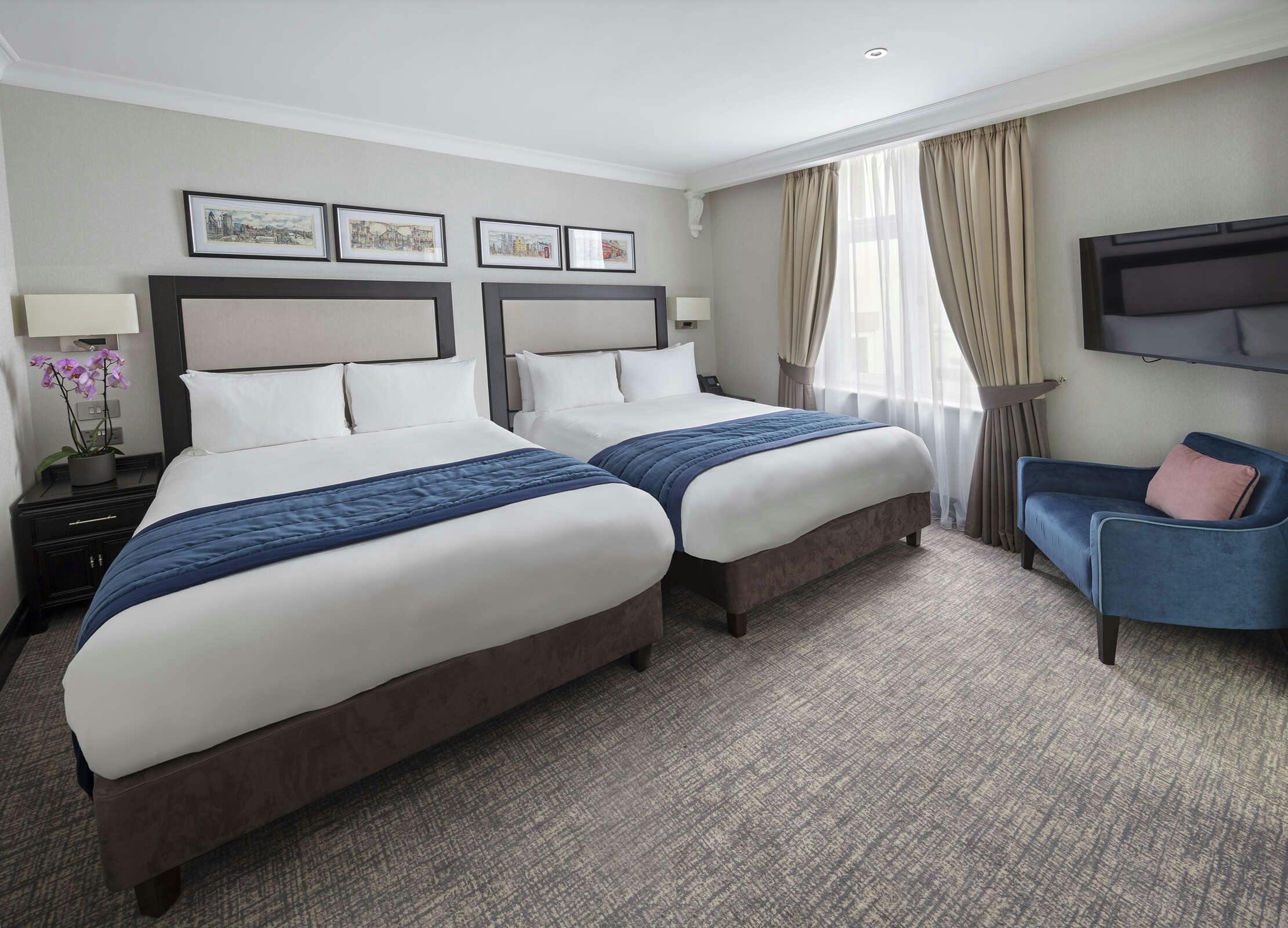 Hotel The Wellington By Blue Orchid photo 2