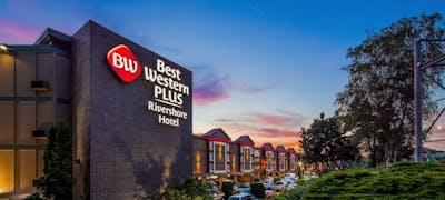 Best Western Plus Rivershore Hotel