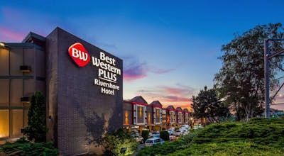 Best Western Plus Rivershore Hotel