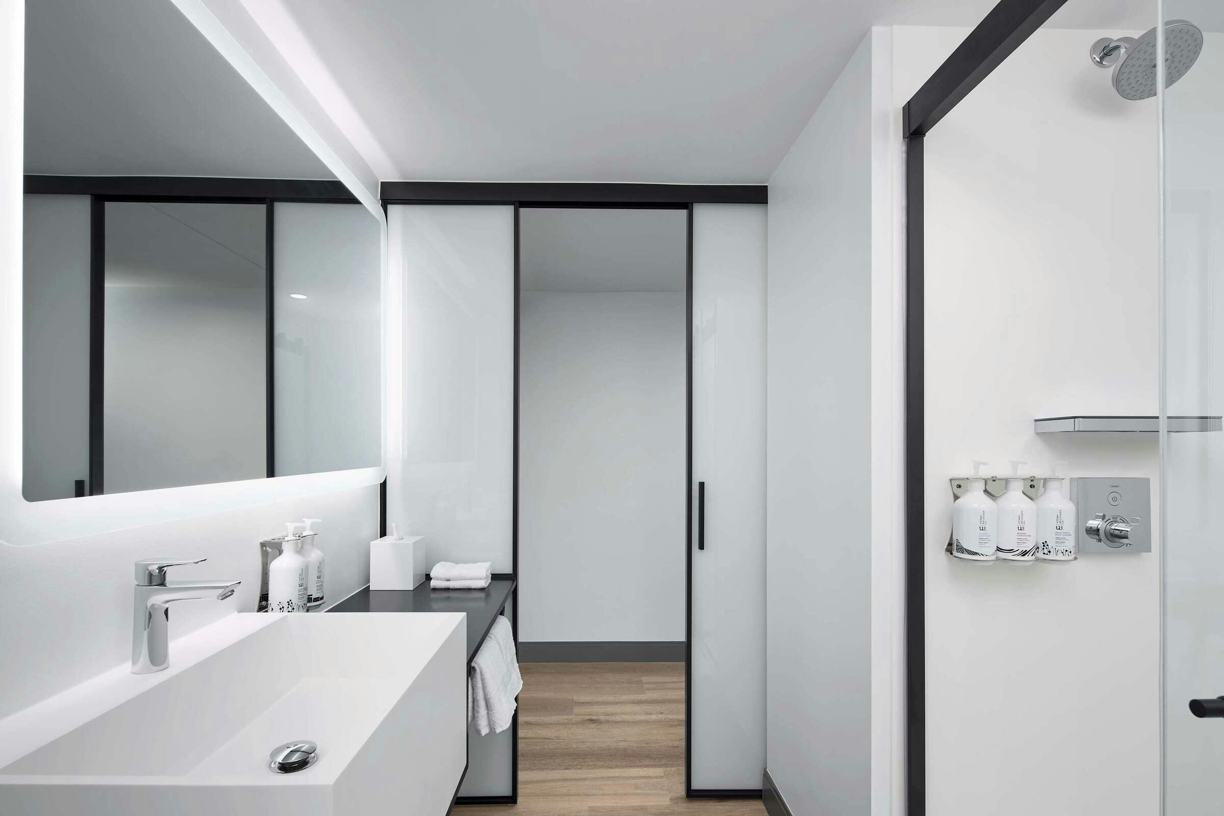 Hotel YOTEL Washington DC photo 4