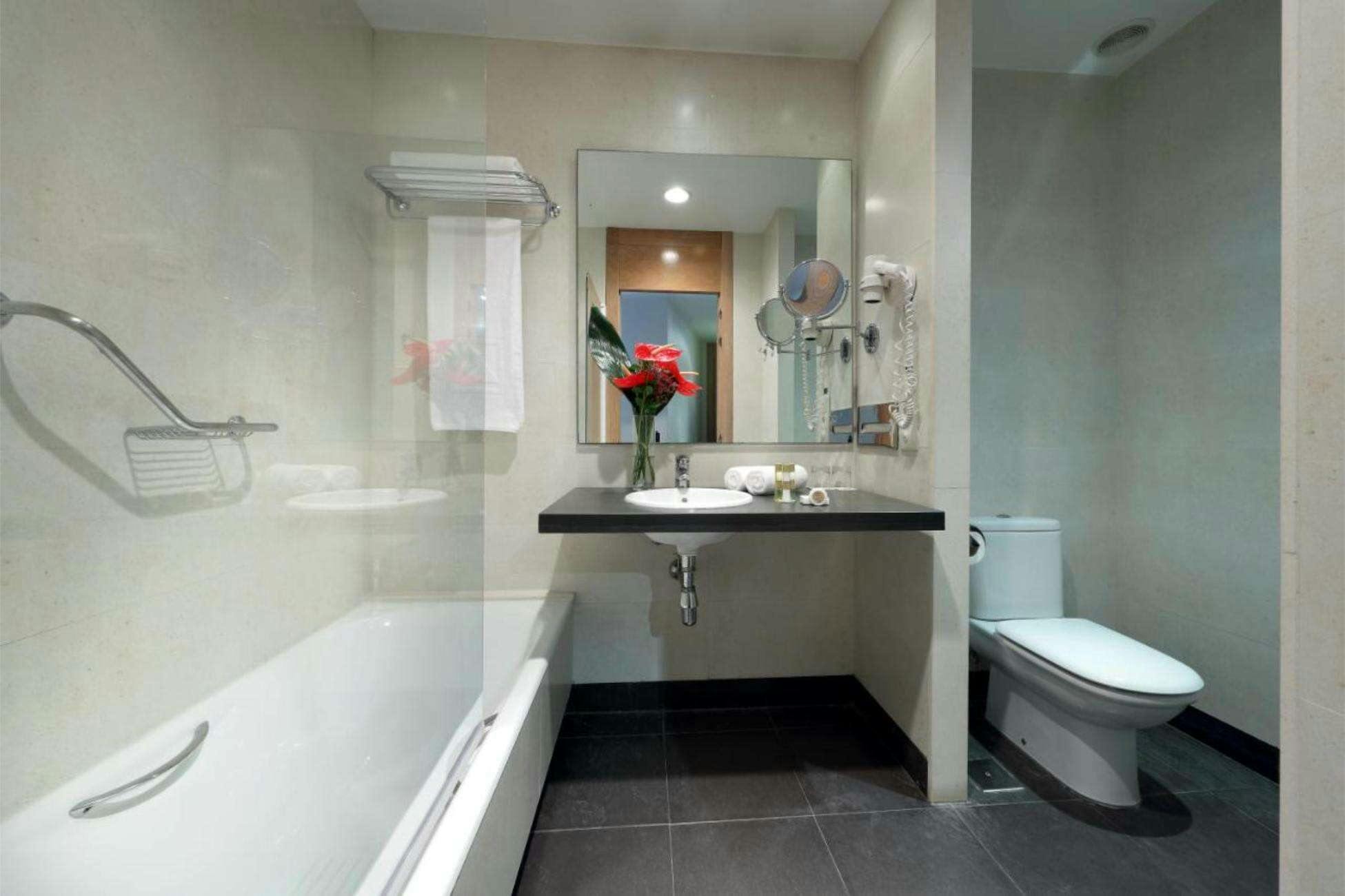 Hotel Eurostars Lucentum photo 2