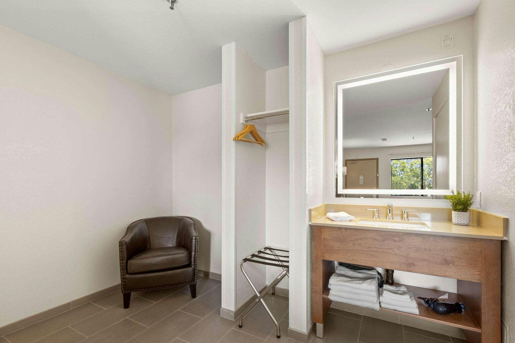 Hotel Good Nite Inn Camarillo photo 1