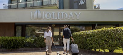 Hotel Holiday