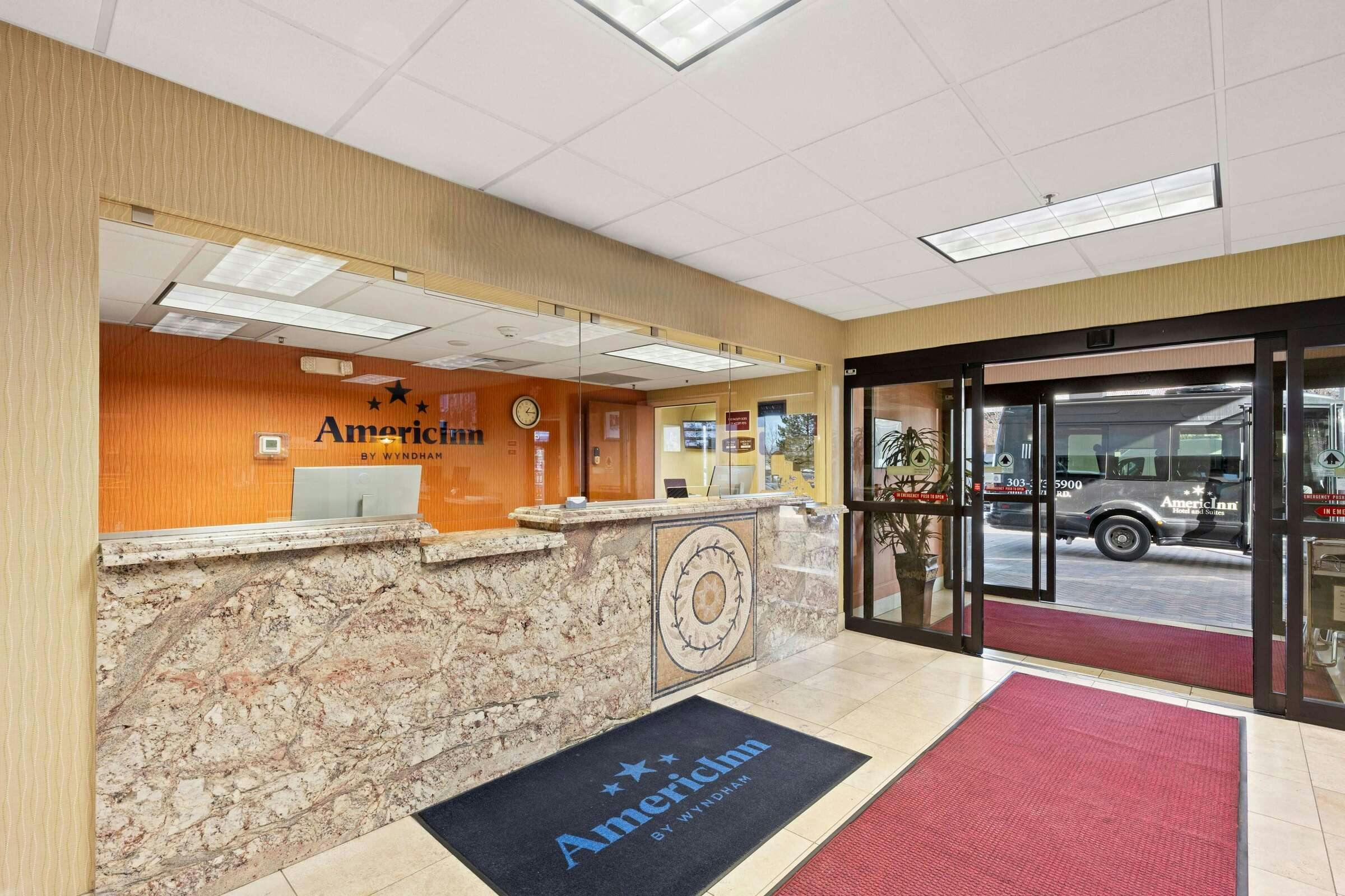 Hotel AmericInn DEN Apt photo 5