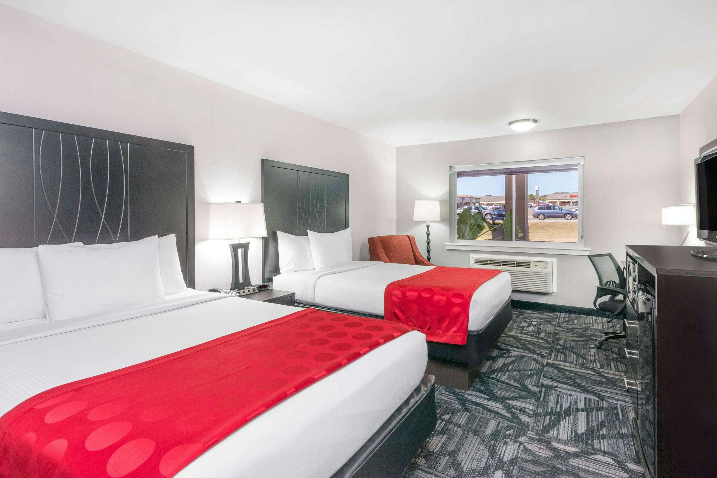 Hotel Ramada Tuscaloosa photo 5