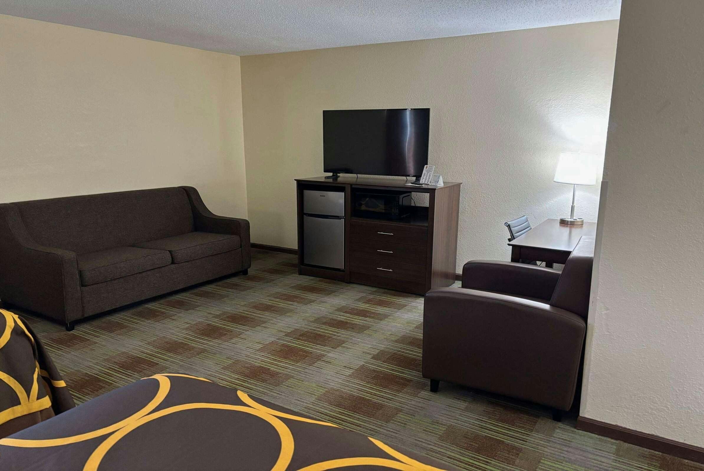 Hotel Super 8 by Wyndham Lincoln IL photo 5