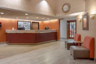 Hotel Super 8 Wausau photo 4