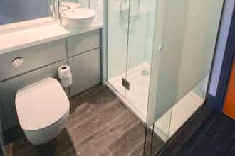 Hotel easyHotel Belfast photo 5