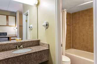 Hotel Days Inn At The Beach photo 5