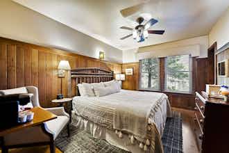 Hotel Snowbird Lodge photo 1