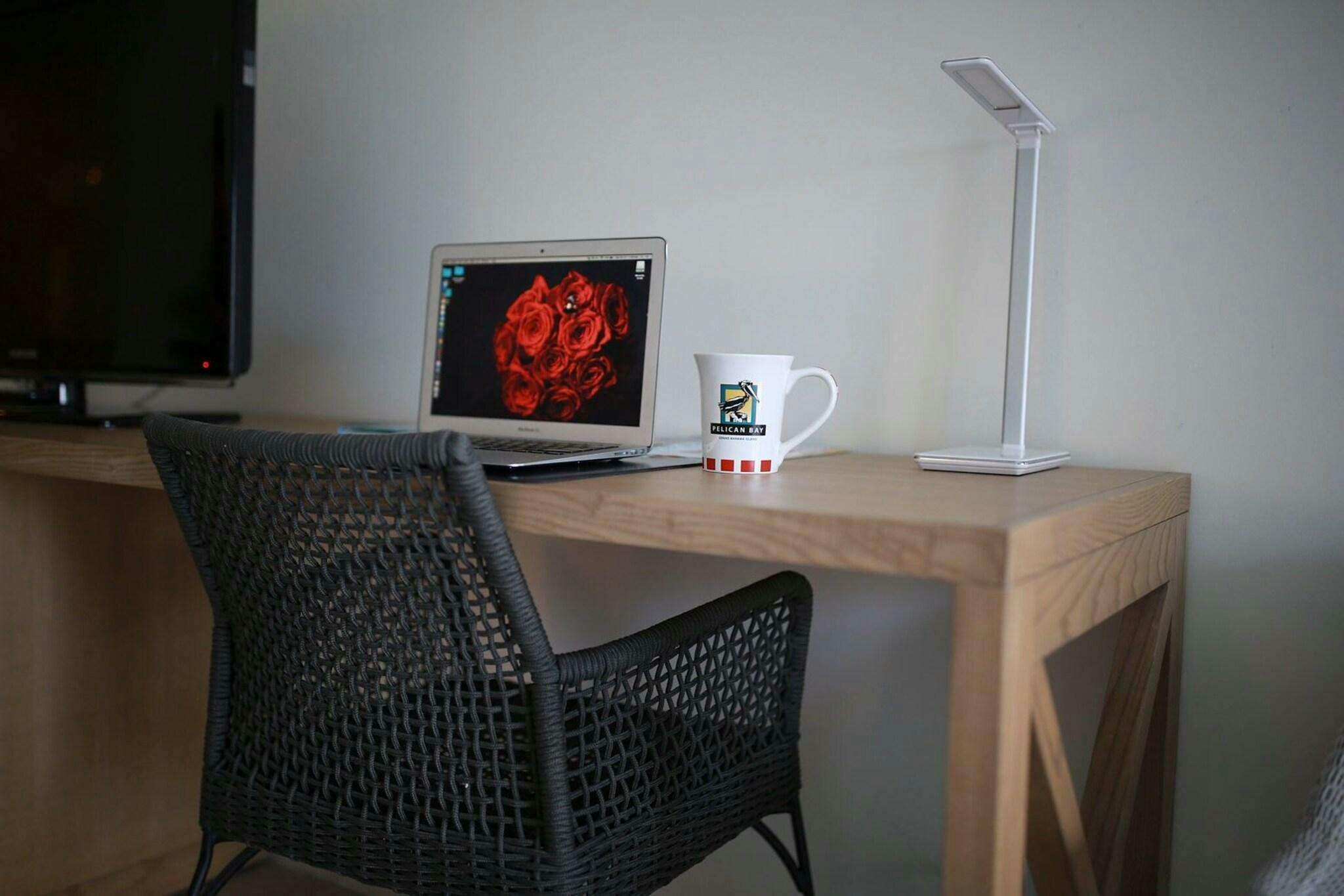 Hotel Pelican Bay Resort at Lucaya photo 2