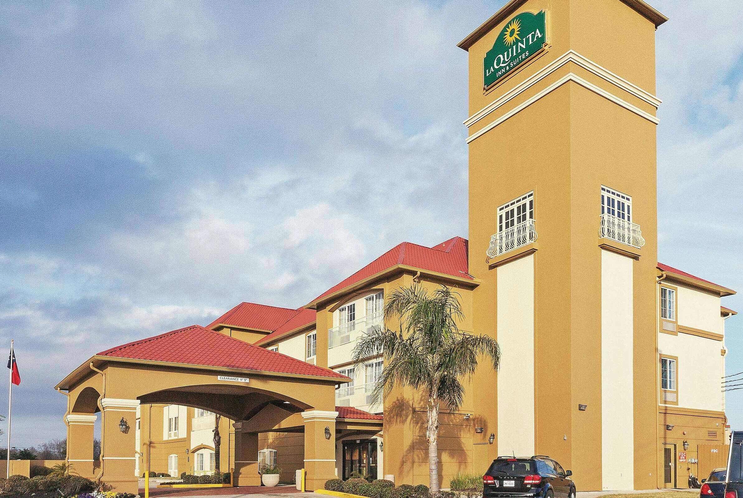 Hotel La Quinta Inn & Suites by Wyndham Houston Hobby Airport photo 3